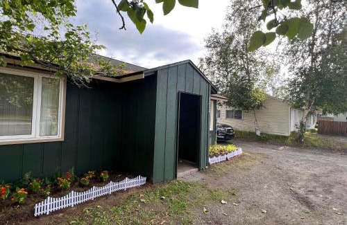 Northeast Anchorage Casa | Nunaka Valley Cottage