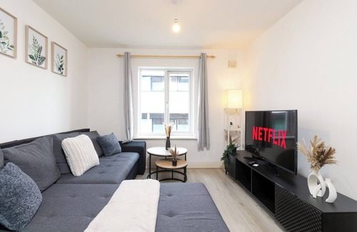 Nuneaton Casa | Nuneaton Retreat - City Centre - Parking - Nuneaton Station