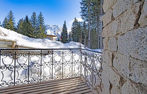 Campo Carlo Magno Apartamento | Nuovo Appartamento Super Vista a Campiglio Parking Privato