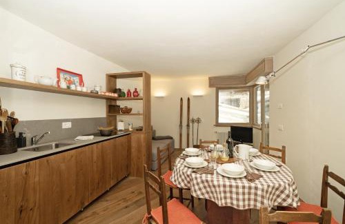 Campo Carlo Magno Apartamento | Nuovo Appartamento Super Vista a Campiglio Parking Privato