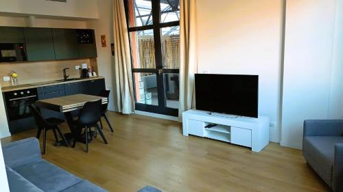Milan Apartamento | Nuovo Loft con terrazzo Navigli M2 IEO Humanitas Ice Skating Arena