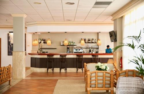 Cala'n Bosch Apartamento | Nuramar Aparthotel