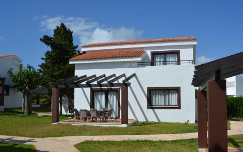 Cala'n Bosch Apartamento | Nuramar Aparthotel