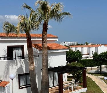 Cala'n Bosch Apartamento | Nuramar Aparthotel