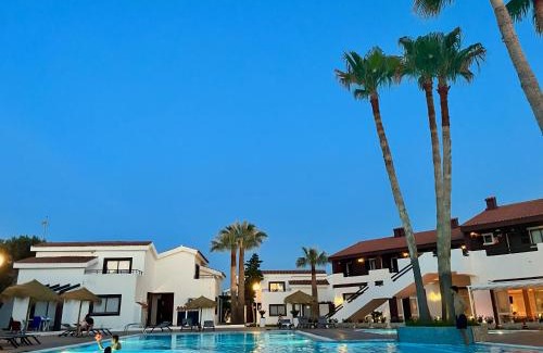 Cala'n Bosch Apartamento | Nuramar Aparthotel