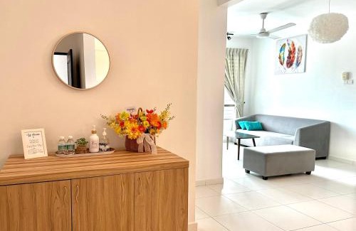 Bukit Baru Apartamento | Nureenas Residence Condominium