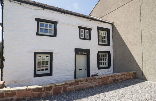 St Bees Cabaña | NURSERY COTTAGE, family friendly, with open fire in St Bees