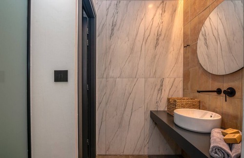 Trachilos Casa | Nusa retreat - 6-bedroom sea-view residence with private pool and garden