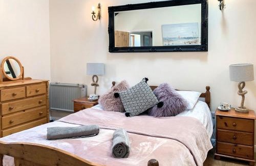 Holsworthy Casa | Nuthatch Barn