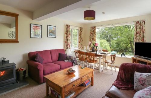Rhayader Casa | Nuthatch Cottage at Riverside Lodge