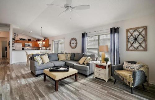 The Villages Villa | Nuthatch - Courtyard Villa Village Of DunedinVillagepeople