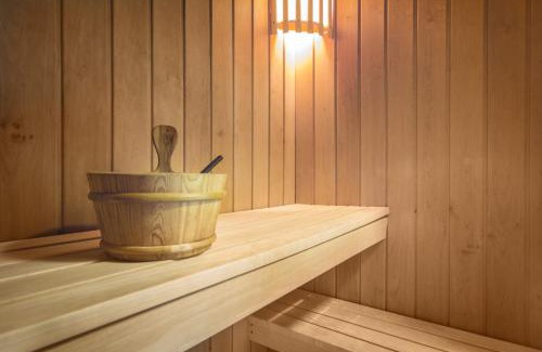 Tiverton Casa | Nuthatch near Huntsham