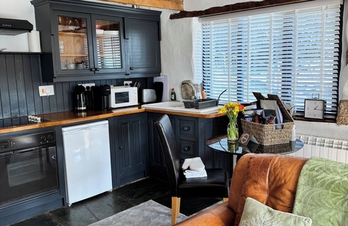 Mount Cabaña | Nuthatch - Traditional Cornish Stone Cottage
