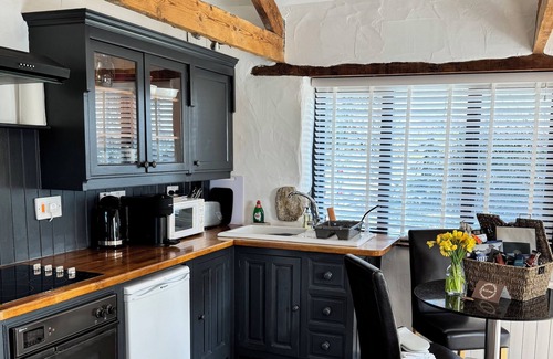Mount Cabaña | Nuthatch - Traditional Cornish Stone Cottage