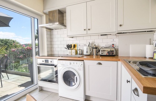 Charmouth Cabaña | Nutwood