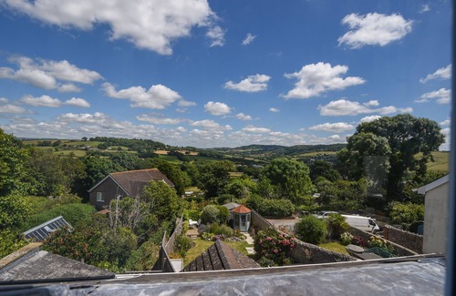 Charmouth Cabaña | Nutwood