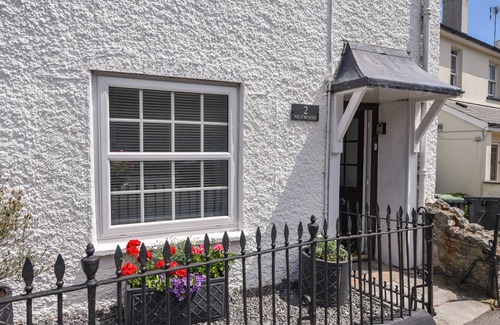 Charmouth Cabaña | Nutwood