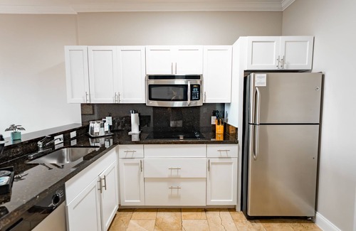 Ludlam Hotel | Nuvo Suites Hotel