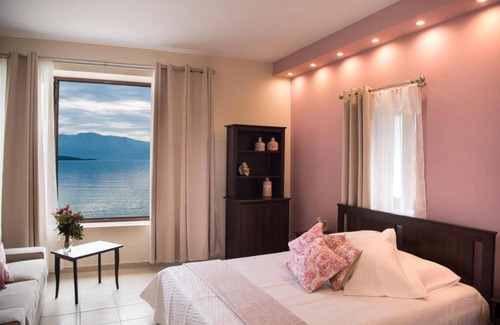Nikiana Casa | NV Seafront Studios AV Properties