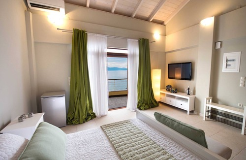 Nikiana Casa | NV Seafront Studios AV Properties