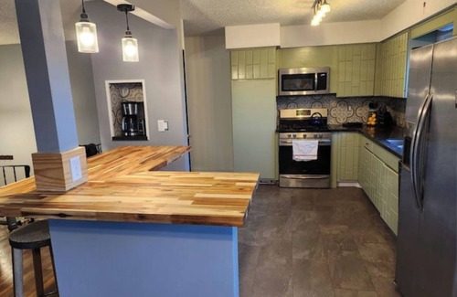 North Central Omaha Casa | NW Omaha home, fit for families