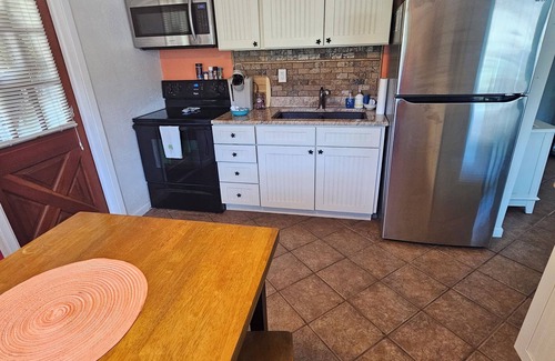 Homosassa Casa | Waterfront w/dock on mason creek, 2/1 Homosassa River,30 min ride to springs!