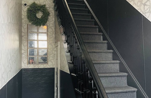 Schuylerville Apartamento | NY Private Rm w Daybed, Coworking Lobby Business Traveler Easy Parking, Balcony