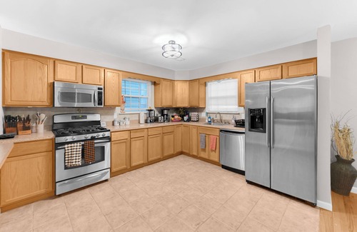 Ampere Casa | NYC-EWR-Downtown Newark Commuter Retreat