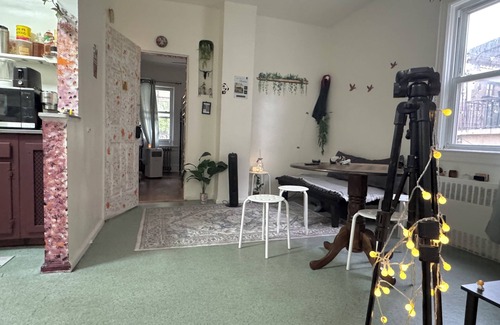 Unionport Casa | NYC Homestay Bunk Bed