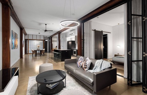 Teneriffe Apartamento | NYC in Teneriffe! Mid to Long Term Unique Serviced Apartment style.