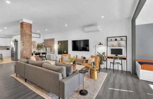 Constable Hook Casa | Urban Oasis close 2 NYC w/ Parking