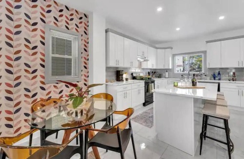 Constable Hook Casa | Urban Oasis close 2 NYC w/ Parking