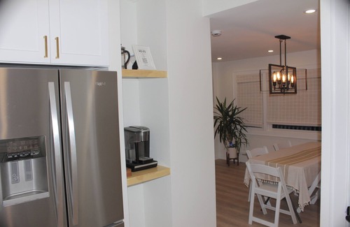 New Rochelle Apartamento | NYC NewRo Escape 3 Bdrm walk to train w/parking WiFi, AC