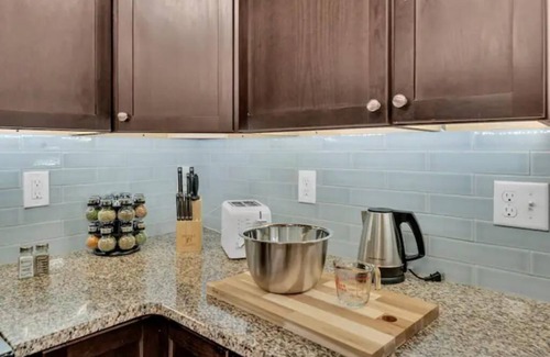 Bayonne Casa | NYC Proximity Duplex Delight 30 mins w/ Parking