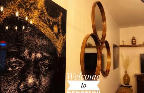 Bedford-Stuyvesant Apartamento | NYC Speakeasy-BedStuy Chapel