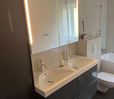 Botnhamn Casa | Nydelig villa med havutsikt og utendørs badestamp