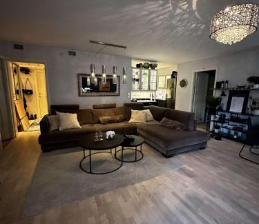 Arstad Apartamento | Nydelige Damsgårdsveien, 3-roms moderne leilighet!