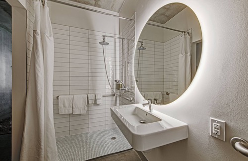 Las Colinas Hotel | NYLO Las Colinas Hotel, Tapestry Collection by Hilton