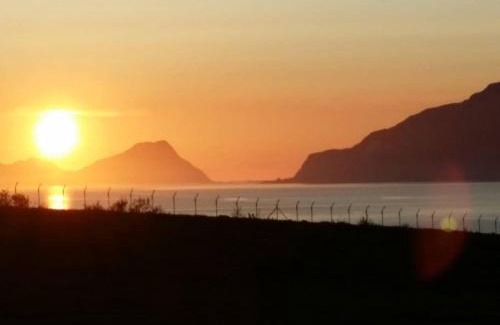 Aheim Apartamento | Nyoppusset leilighet. Dusj med steambad.
