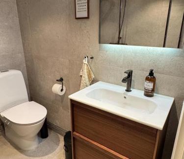 Bankeryd Apartamento | Nyrenoverad 2-rummare 10 min från Jönköping