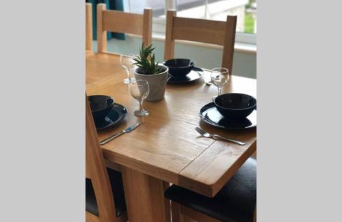 Llanfair Casa | Nyth Y Wiwer, Spacious and Peaceful Bungalow Near Harlech