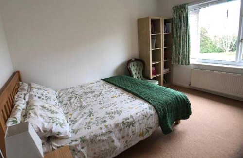 Llanfair Casa | Nyth Y Wiwer, Spacious and Peaceful Bungalow Near Harlech