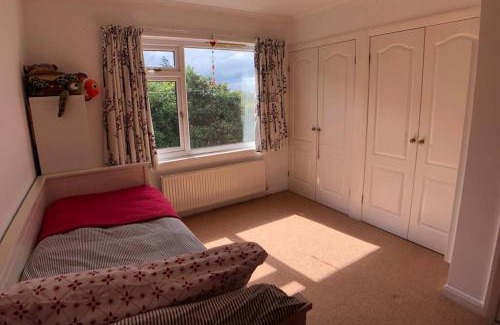 Llanfair Casa | Nyth Y Wiwer, Spacious and Peaceful Bungalow Near Harlech