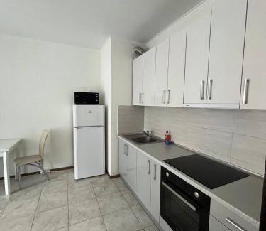 Svyatoshyns'kyi District Apartamento | Nyvky Park- Balcony and Bath 64