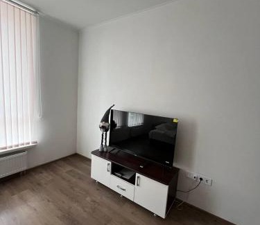 Svyatoshyns'kyi District Apartamento | Nyvky Park- Balcony and Bath 64