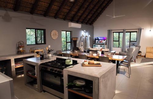 Hoedspruit Cabina | Nzenga Lodge