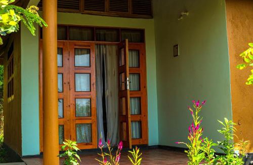 Kasese Cabina | Nzoghu Heritage Safari Camp