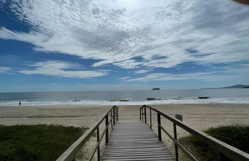 Itacolomi Apartamento | Oásis em Piçarras: 300mts da praia| 2 dorm| AC