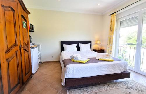Portimao Apartamento | Oásis Tropical, Jardim e Piscina!