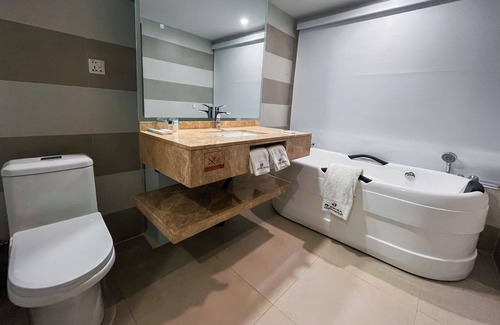 Ngaliema Hotel | O'BWIRA